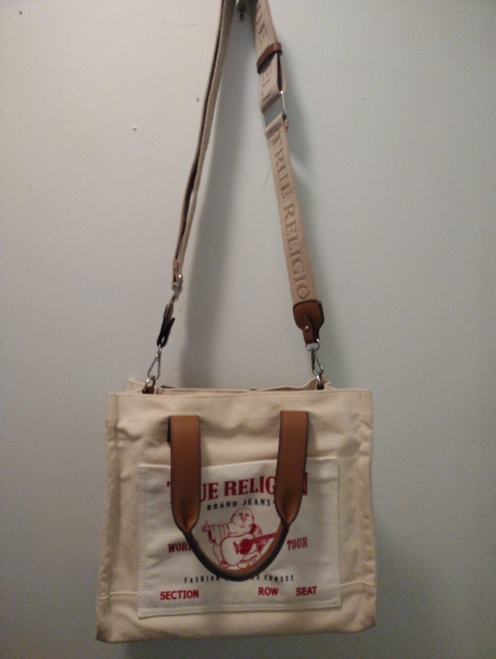 True Religion Shoulder Bad